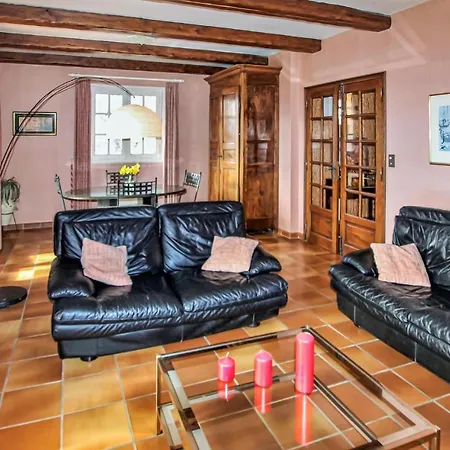 Stunning In Ferienhaus Lussas